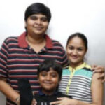 karthik subbaraj wife